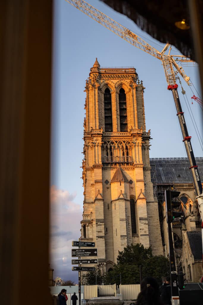 Notre-Dame vue Café Panis